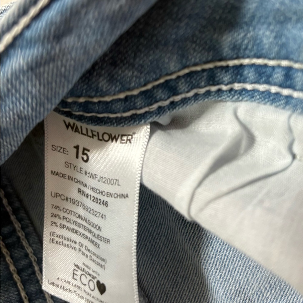 Wallflower Light Blue Jean Shorts - Picture 5 of 6